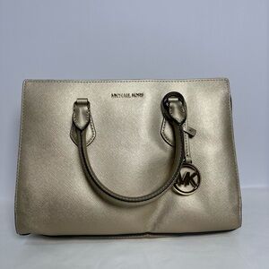 NWOT Michael Kors Sheila Medium Satchel Pale Gold